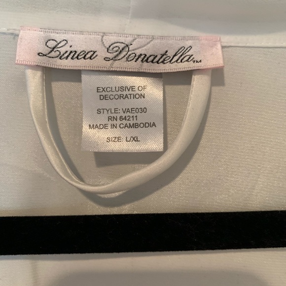 Thrifted Robe - Picture 2 of 4